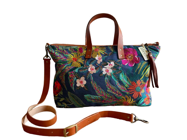 Atenti Handmade Purse