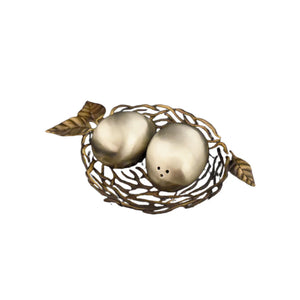 Salt and Pepper Bird's Nest