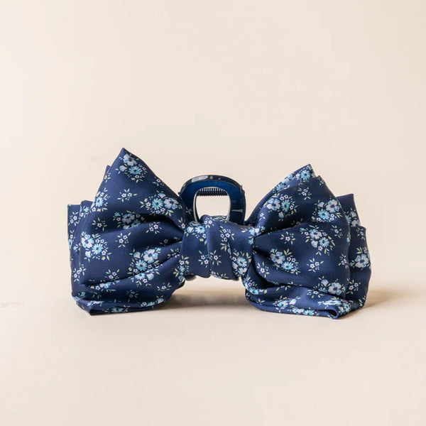 The Darling Effect Satin Bow Claw Clip