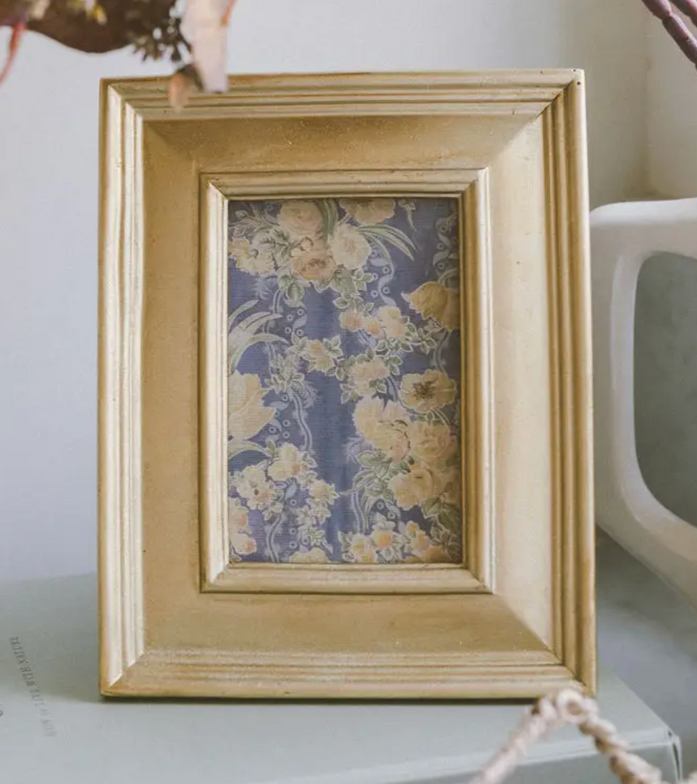 4x6 Gold Rectangle Frame