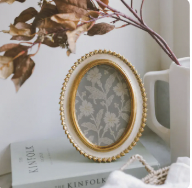 5x7 Cream & Gold Oval Frame