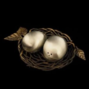 Salt and Pepper Bird's Nest