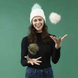 Snap-on Pom Pom Beanie - White