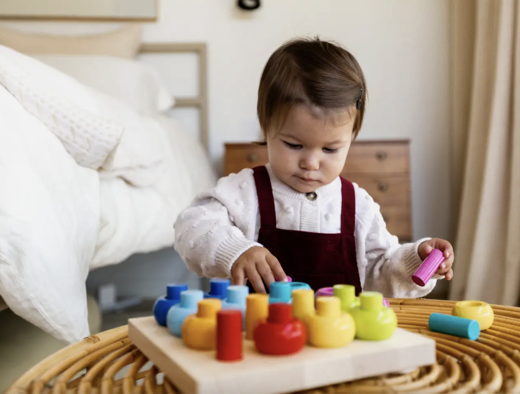 Rainbow Whirls Peg Game