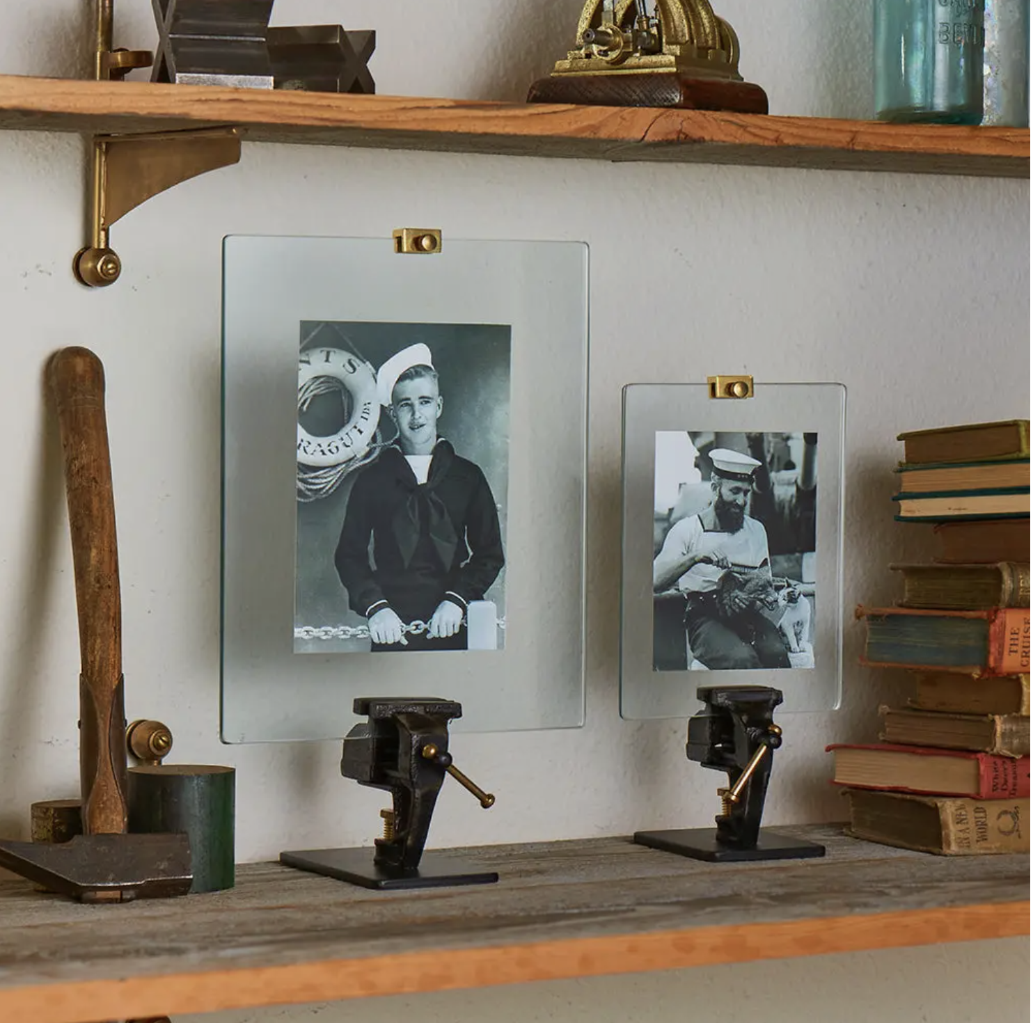 Vise Photo Frame