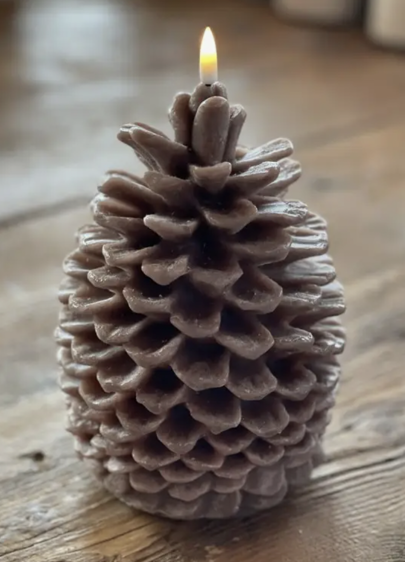 Pinecone Candle