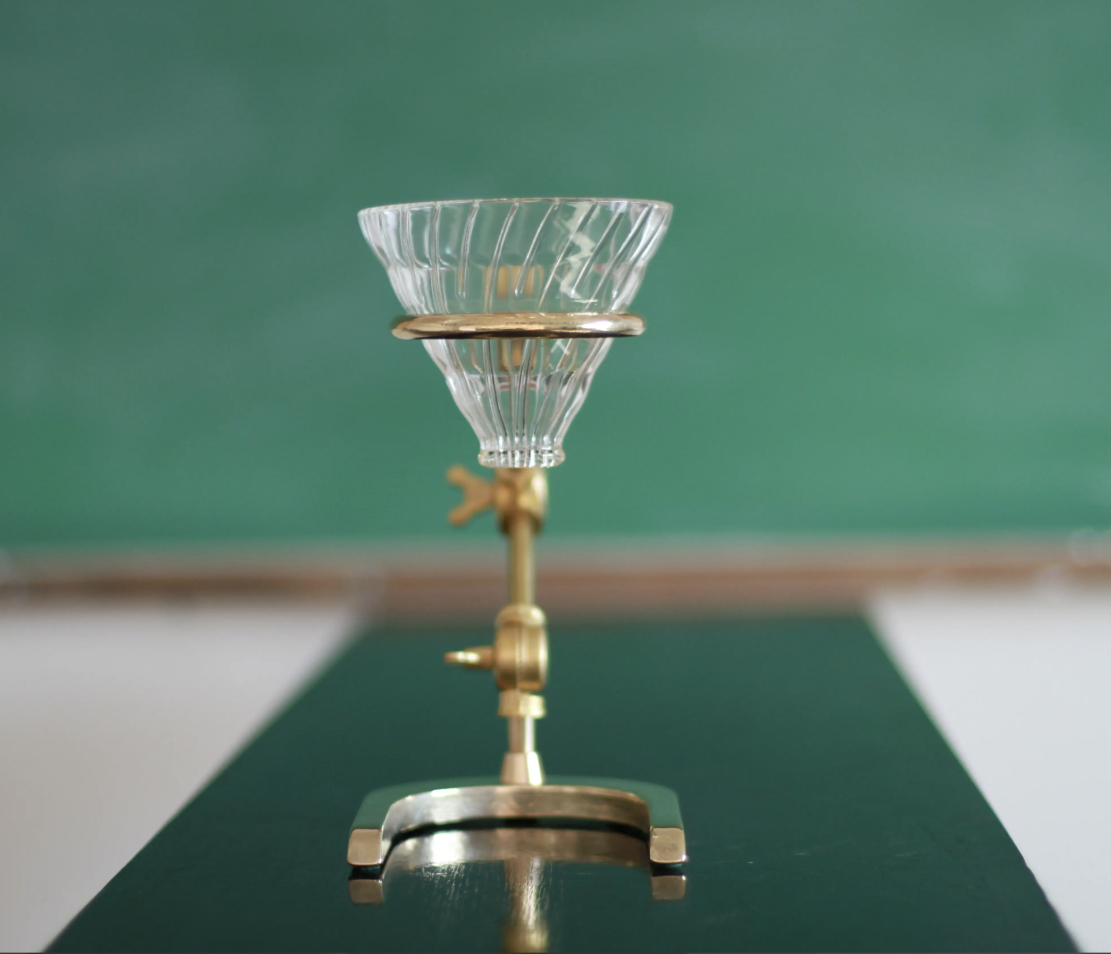 Pour Over Stand - The Curator